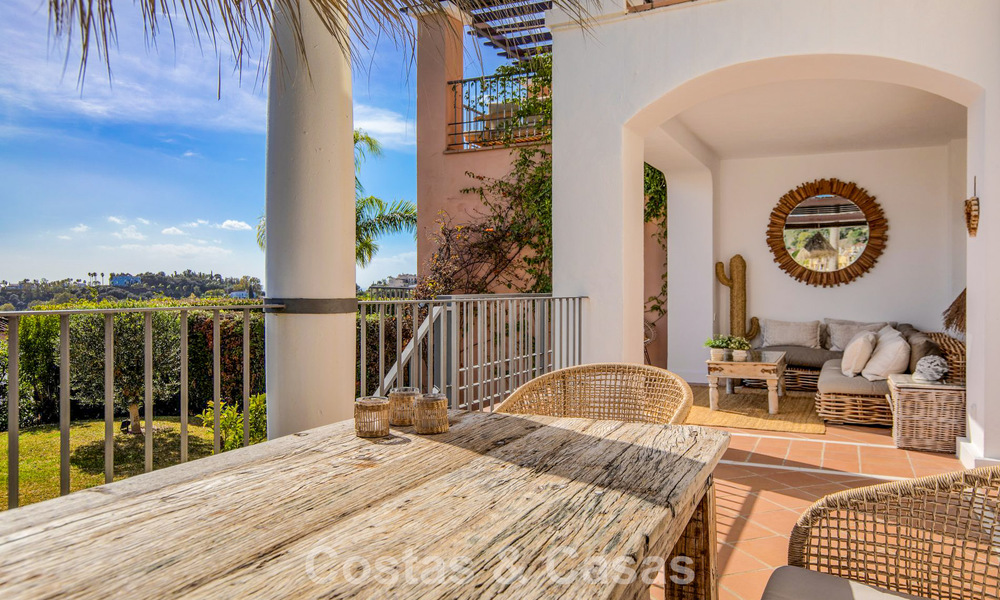 Maison avec vue panoramique et grand jardin à vendre dans une urbanisation sécurisée avec golf à Benahavís - Marbella 793693