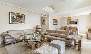 Maison avec vue panoramique et grand jardin à vendre dans une urbanisation sécurisée avec golf à Benahavís - Marbella 793694 