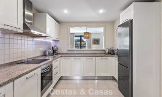 Maison avec vue panoramique et grand jardin à vendre dans une urbanisation sécurisée avec golf à Benahavís - Marbella 793697 