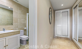 Maison avec vue panoramique et grand jardin à vendre dans une urbanisation sécurisée avec golf à Benahavís - Marbella 793706 