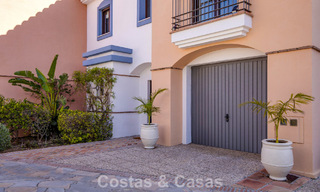 Maison avec vue panoramique et grand jardin à vendre dans une urbanisation sécurisée avec golf à Benahavís - Marbella 793717 