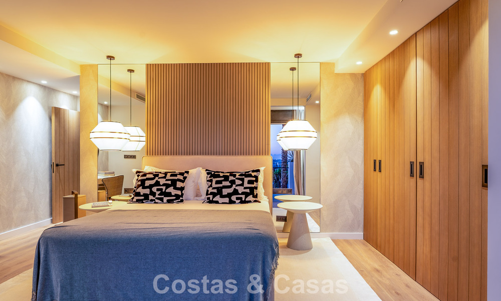 Villa familiale rénovée de haute qualité à vendre dans le prestigieux quartier de golf de Nueva Andalucía, Marbella 793163