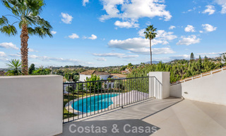 Villa familiale rénovée de haute qualité à vendre dans le prestigieux quartier de golf de Nueva Andalucía, Marbella 793169 