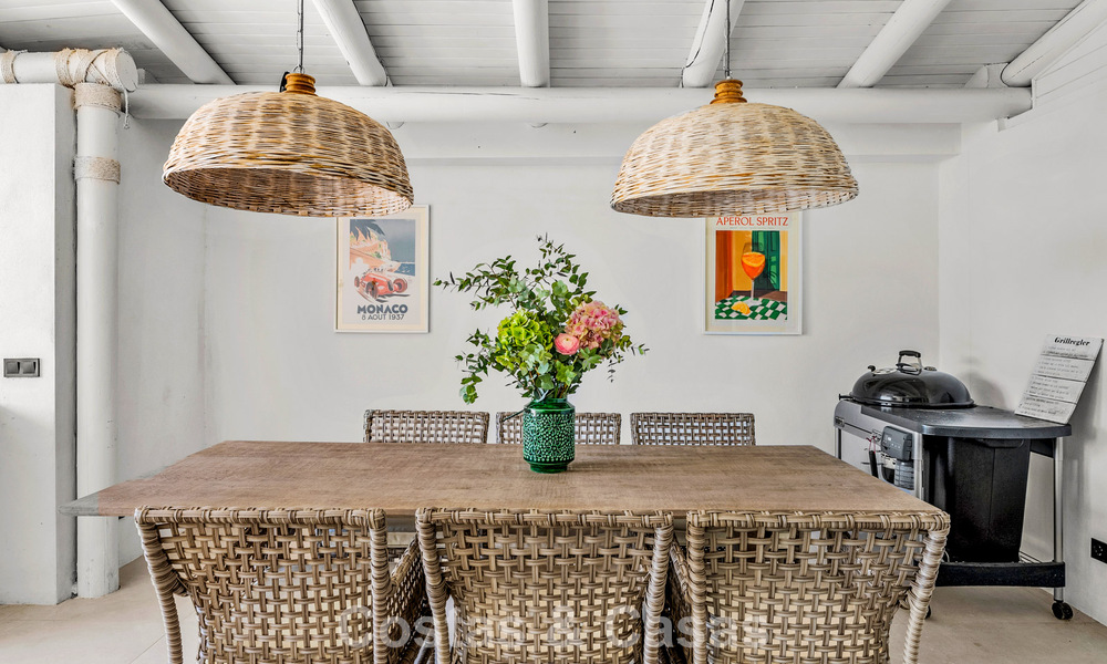 Villa familiale rénovée de haute qualité à vendre dans le prestigieux quartier de golf de Nueva Andalucía, Marbella 793178