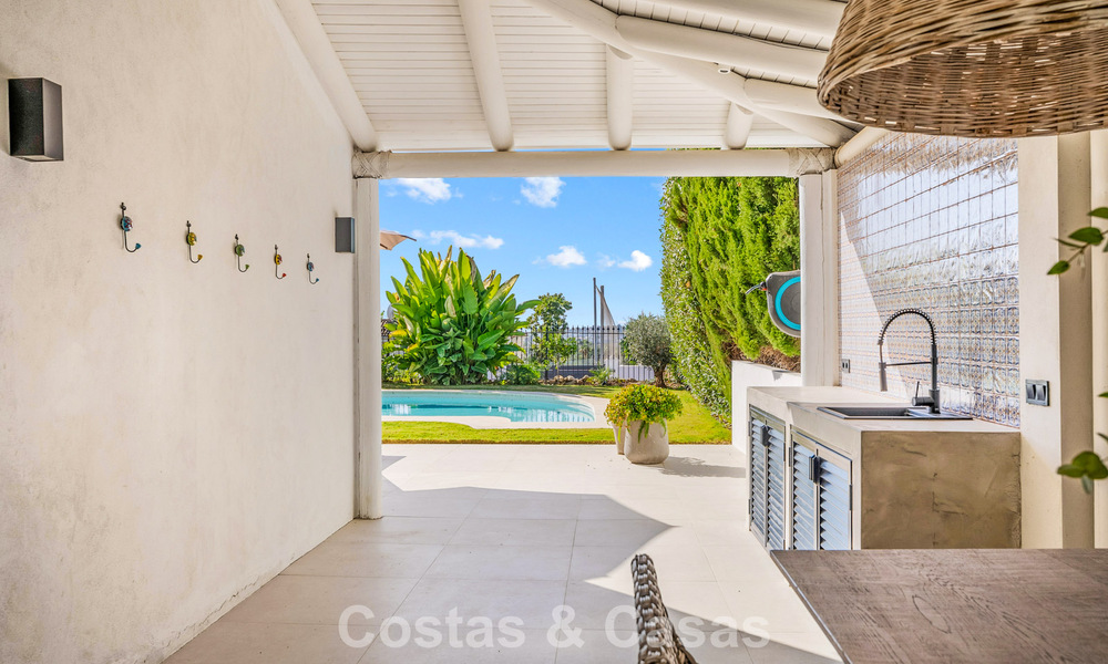 Villa familiale rénovée de haute qualité à vendre dans le prestigieux quartier de golf de Nueva Andalucía, Marbella 793179