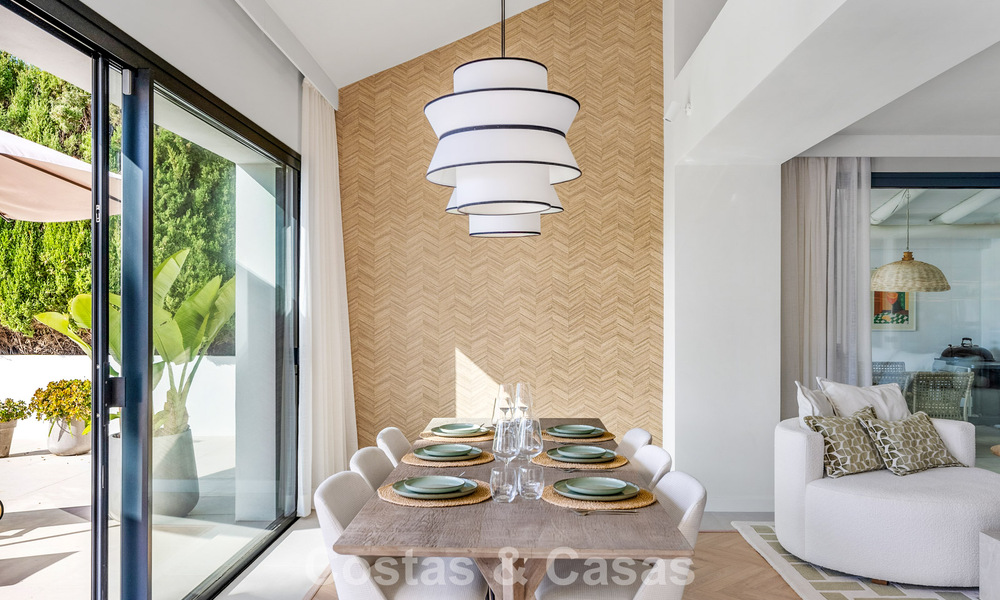Villa familiale rénovée de haute qualité à vendre dans le prestigieux quartier de golf de Nueva Andalucía, Marbella 793184