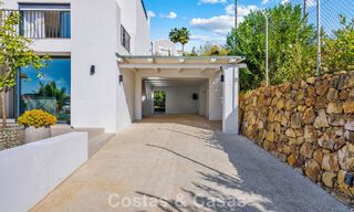 Villa familiale rénovée de haute qualité à vendre dans le prestigieux quartier de golf de Nueva Andalucía, Marbella 793193 