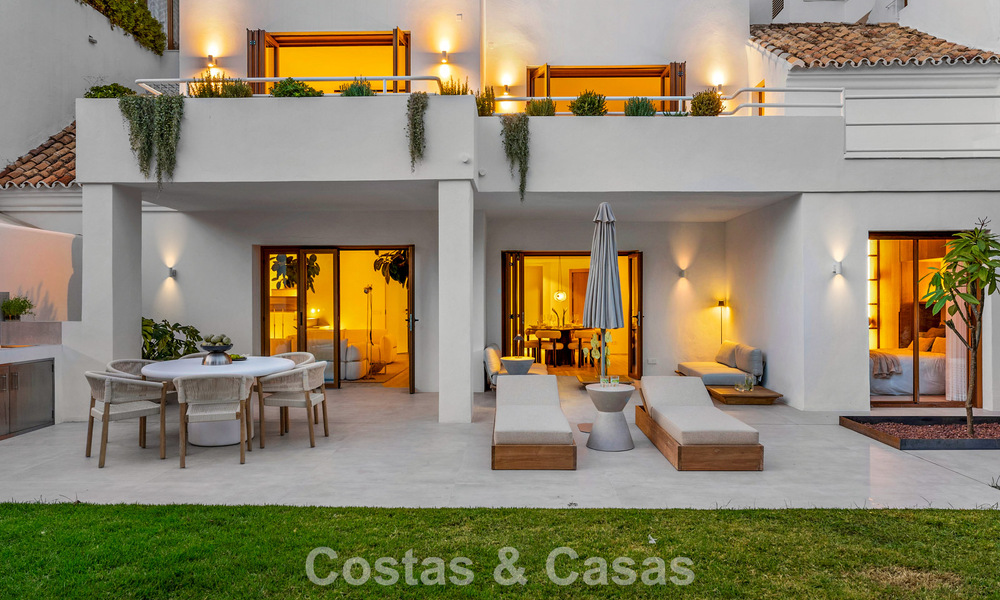 Élégant appartement duplex avec jardin privé à vendre, directement sur le parcours de golf à Nueva Andalucía, Marbella 793110