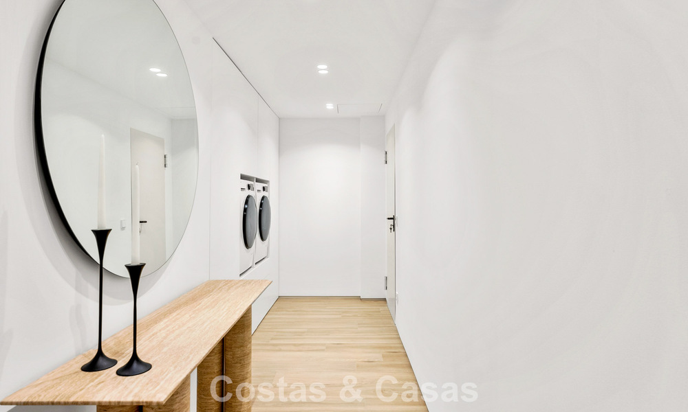 Élégant appartement duplex avec jardin privé à vendre, directement sur le parcours de golf à Nueva Andalucía, Marbella 793121