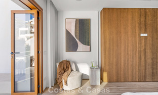 Élégant appartement duplex avec jardin privé à vendre, directement sur le parcours de golf à Nueva Andalucía, Marbella 793127 