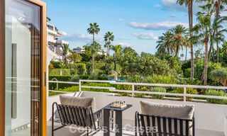 Élégant appartement duplex avec jardin privé à vendre, directement sur le parcours de golf à Nueva Andalucía, Marbella 793128 