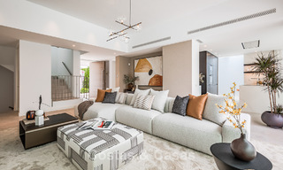 Villa de luxe prête à emménager avec style architectural minimaliste à vendre sur la New Golden Mile entre Marbella et Estepona 793098 