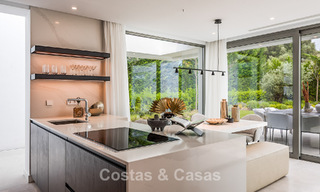 Villa de luxe prête à emménager avec style architectural minimaliste à vendre sur la New Golden Mile entre Marbella et Estepona 793099 