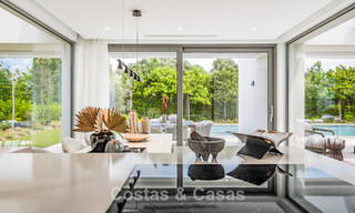Villa de luxe prête à emménager avec style architectural minimaliste à vendre sur la New Golden Mile entre Marbella et Estepona 793100 
