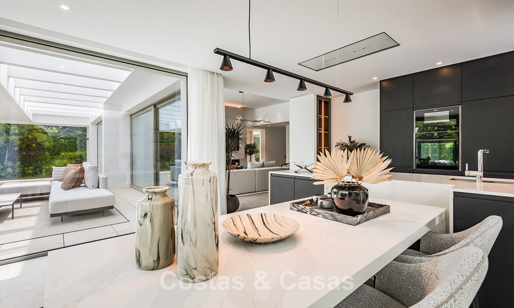 Villa de luxe prête à emménager avec style architectural minimaliste à vendre sur la New Golden Mile entre Marbella et Estepona 793101