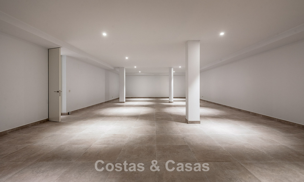 Villa de luxe prête à emménager avec style architectural minimaliste à vendre sur la New Golden Mile entre Marbella et Estepona 793102