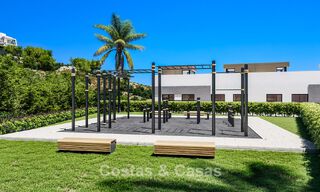 Lancement! Villas mitoyennes modernes avec vue mer à vendre dans un complexe de style resort à Elviria, Est de Marbella 793132 