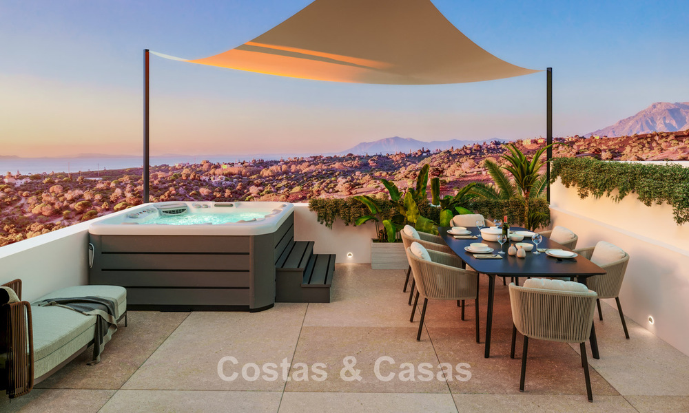 Lancement! Villas mitoyennes modernes avec vue mer à vendre dans un complexe de style resort à Elviria, Est de Marbella 793156