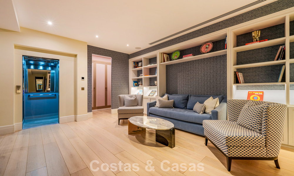 Villa architecturale moderne avec vue sur la mer et un fitness profesionelle à vendre à El Madroñal, Benahavís - Marbella 793721