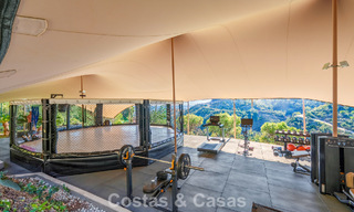 Villa architecturale moderne avec vue sur la mer et un fitness profesionelle à vendre à El Madroñal, Benahavís - Marbella 793728 
