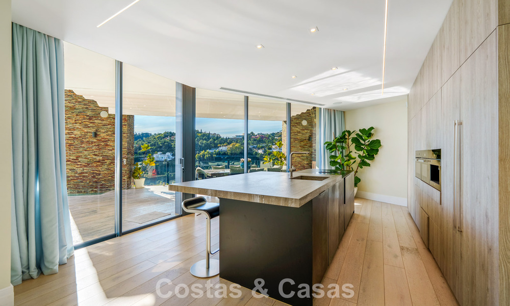 Villa architecturale moderne avec vue sur la mer et un fitness profesionelle à vendre à El Madroñal, Benahavís - Marbella 793732