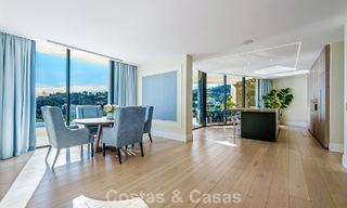 Villa architecturale moderne avec vue sur la mer et un fitness profesionelle à vendre à El Madroñal, Benahavís - Marbella 793735 