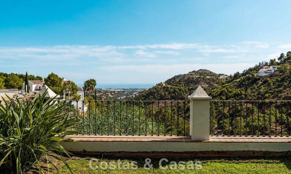 Élégante villa andalouse avec vues panoramiques sur la mer à vendre à El Madroñal, Benahavís - Marbella 793828