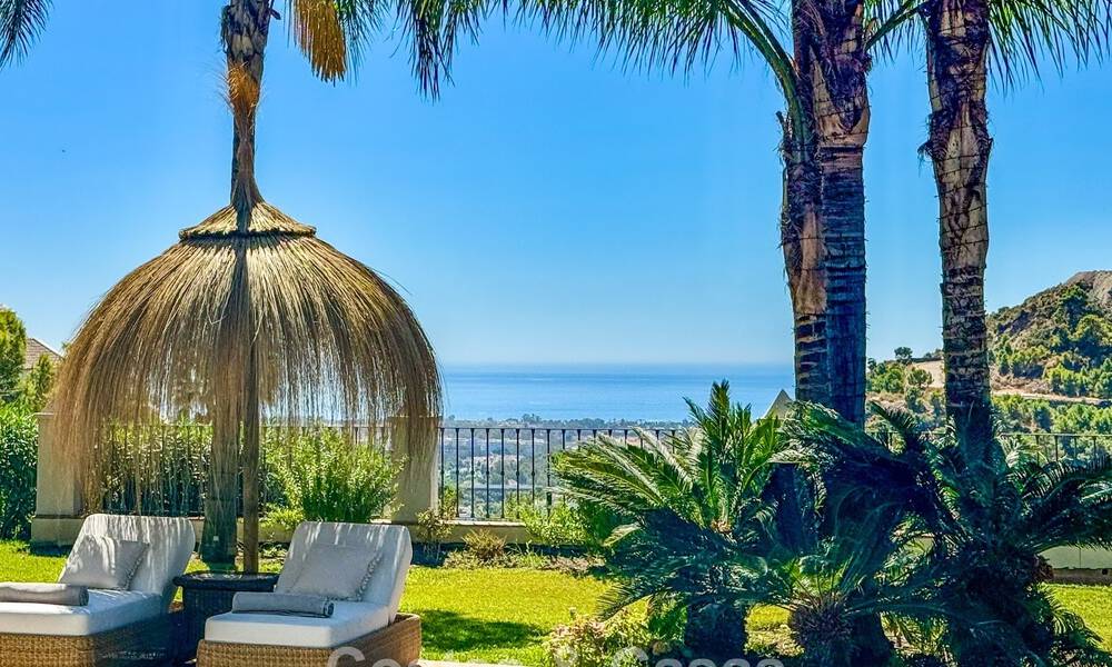 Élégante villa andalouse avec vues panoramiques sur la mer à vendre à El Madroñal, Benahavís - Marbella 793831