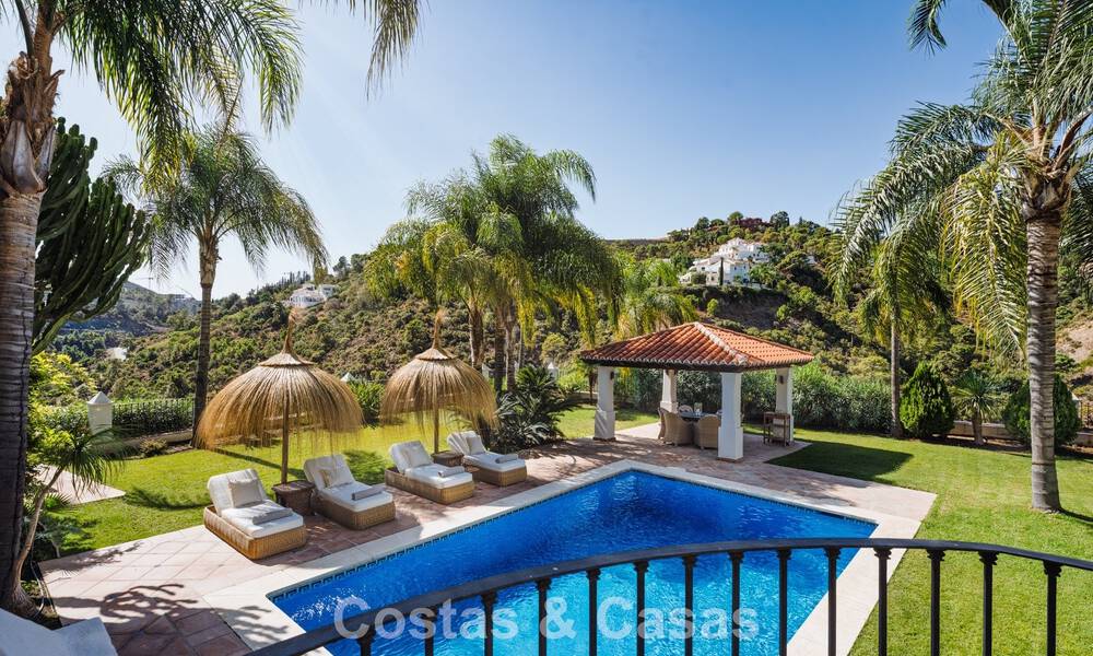 Élégante villa andalouse avec vues panoramiques sur la mer à vendre à El Madroñal, Benahavís - Marbella 793834