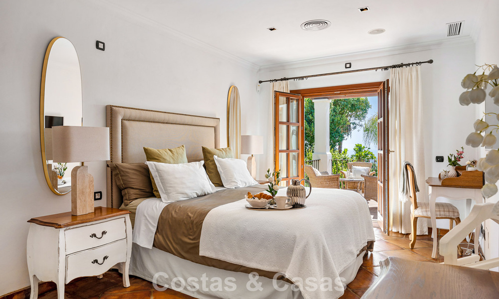 Élégante villa andalouse avec vues panoramiques sur la mer à vendre à El Madroñal, Benahavís - Marbella 793836