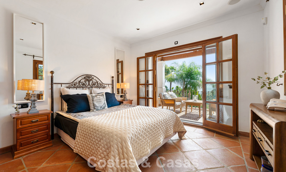 Élégante villa andalouse avec vues panoramiques sur la mer à vendre à El Madroñal, Benahavís - Marbella 793841