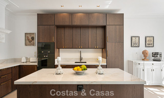 Élégante villa andalouse avec vues panoramiques sur la mer à vendre à El Madroñal, Benahavís - Marbella 793846 