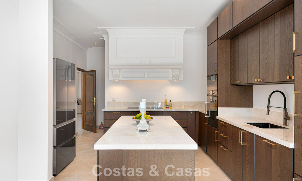 Élégante villa andalouse avec vues panoramiques sur la mer à vendre à El Madroñal, Benahavís - Marbella 793847