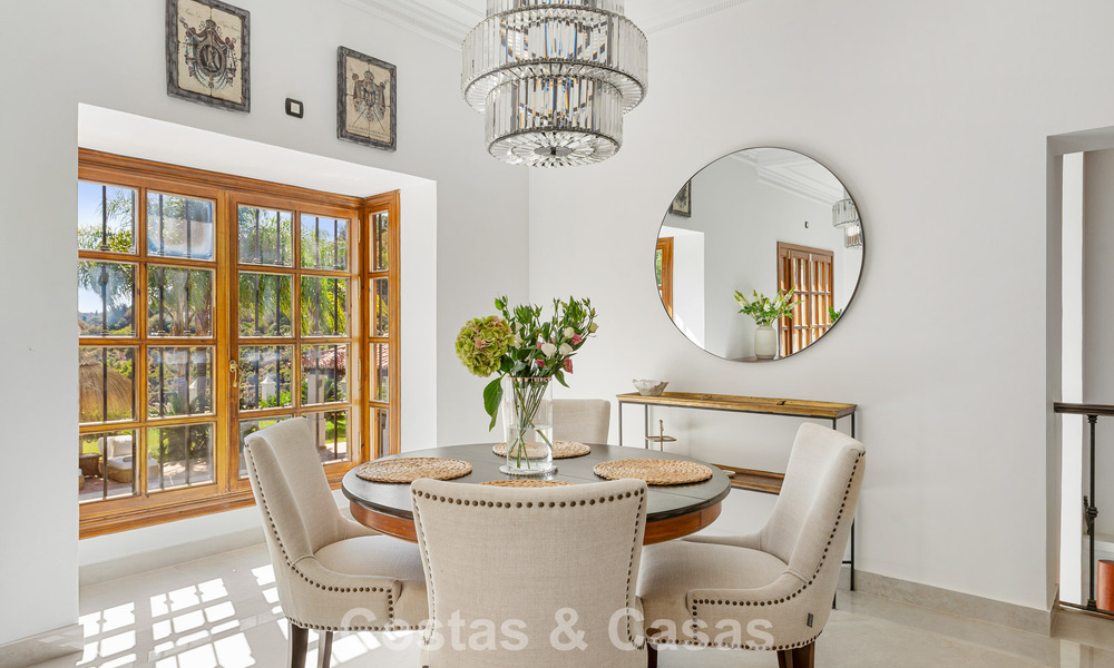 Élégante villa andalouse avec vues panoramiques sur la mer à vendre à El Madroñal, Benahavís - Marbella 793848