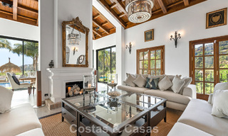 Élégante villa andalouse avec vues panoramiques sur la mer à vendre à El Madroñal, Benahavís - Marbella 793854 