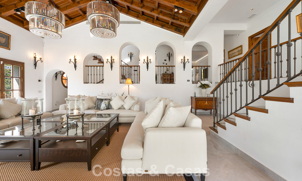 Élégante villa andalouse avec vues panoramiques sur la mer à vendre à El Madroñal, Benahavís - Marbella 793855