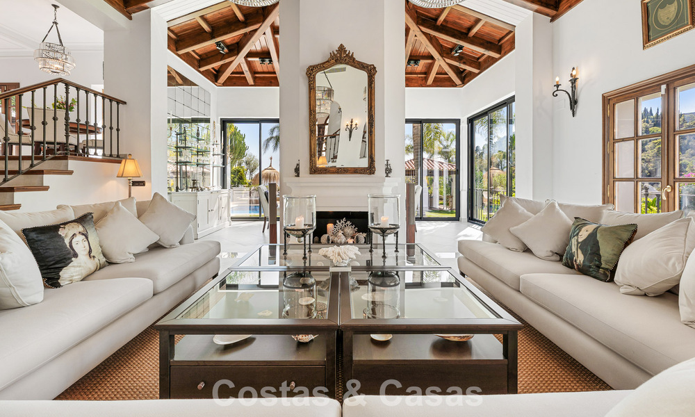 Élégante villa andalouse avec vues panoramiques sur la mer à vendre à El Madroñal, Benahavís - Marbella 793856