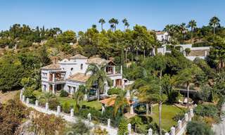 Élégante villa andalouse avec vues panoramiques sur la mer à vendre à El Madroñal, Benahavís - Marbella 793860 
