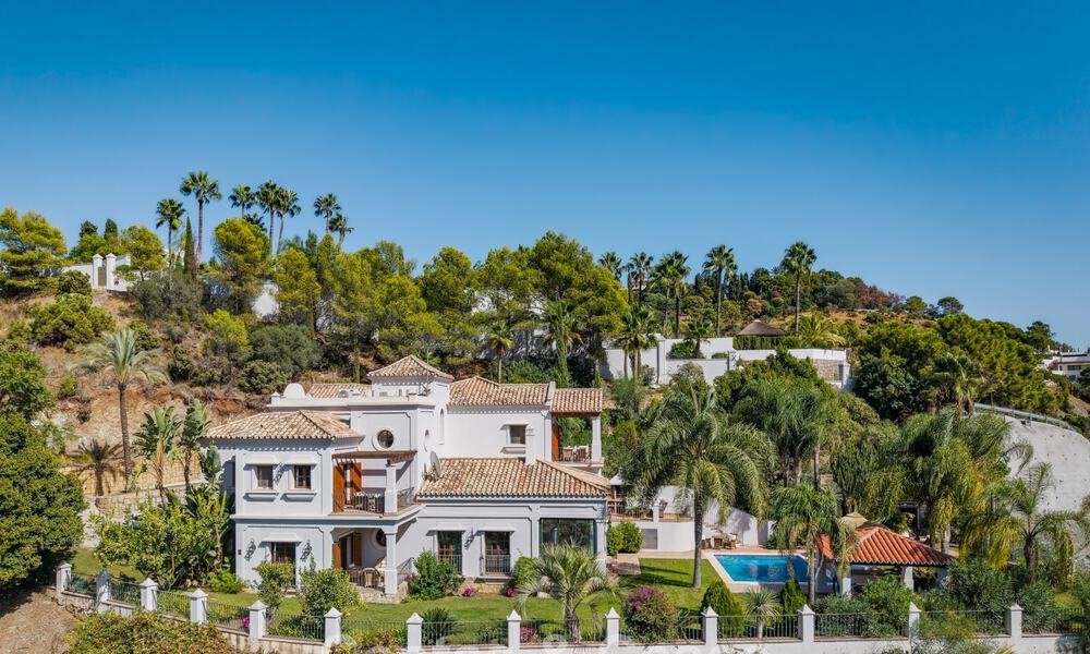 Élégante villa andalouse avec vues panoramiques sur la mer à vendre à El Madroñal, Benahavís - Marbella 793861