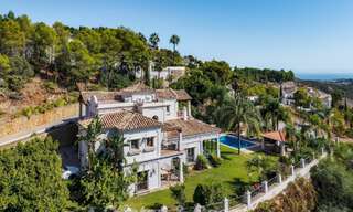 Élégante villa andalouse avec vues panoramiques sur la mer à vendre à El Madroñal, Benahavís - Marbella 793862 