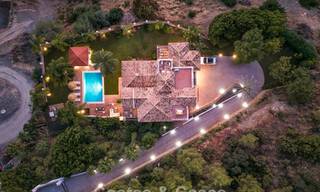 Élégante villa andalouse avec vues panoramiques sur la mer à vendre à El Madroñal, Benahavís - Marbella 793868 