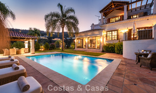 Élégante villa andalouse avec vues panoramiques sur la mer à vendre à El Madroñal, Benahavís - Marbella 793871 