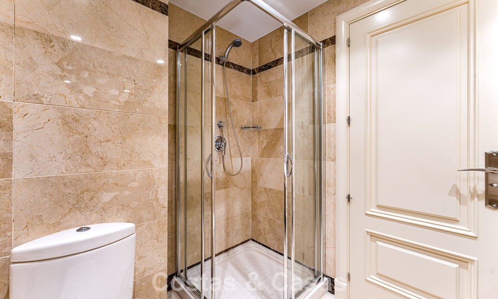 Élégant appartement en rez-de-chaussée avec jardin privé à vendre à Sierra Blanca, Marbella 793881