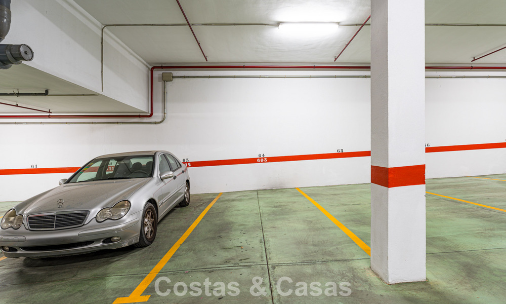 Élégant appartement en rez-de-chaussée avec jardin privé à vendre à Sierra Blanca, Marbella 793901