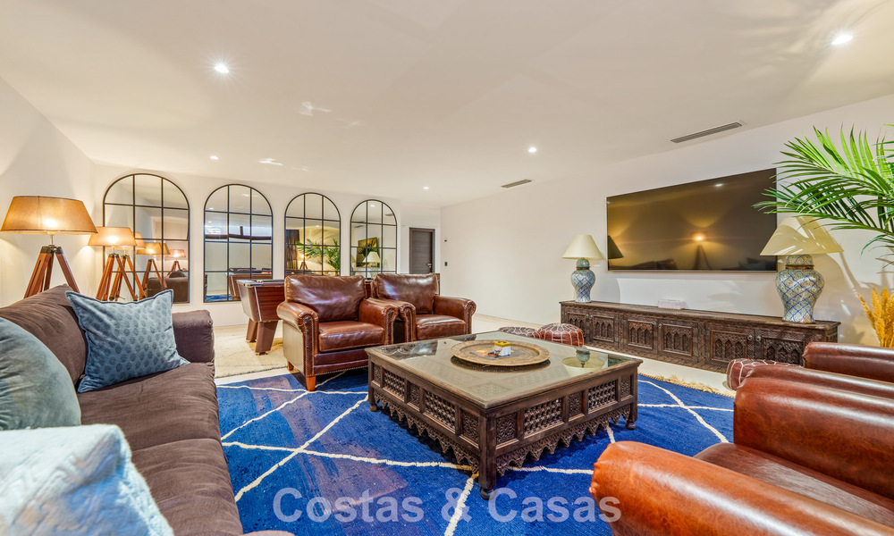 Villa de luxe exclusive au design moderniste à vendre dans la Vallée du Golf de Nueva Andalucía, Marbella 793923