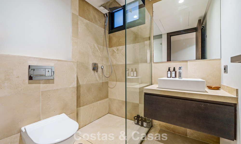 Villa de luxe exclusive au design moderniste à vendre dans la Vallée du Golf de Nueva Andalucía, Marbella 793925