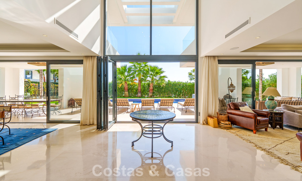 Villa de luxe exclusive au design moderniste à vendre dans la Vallée du Golf de Nueva Andalucía, Marbella 793935