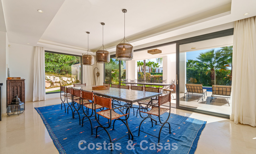 Villa de luxe exclusive au design moderniste à vendre dans la Vallée du Golf de Nueva Andalucía, Marbella 793936