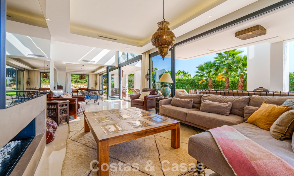 Villa de luxe exclusive au design moderniste à vendre dans la Vallée du Golf de Nueva Andalucía, Marbella 793941