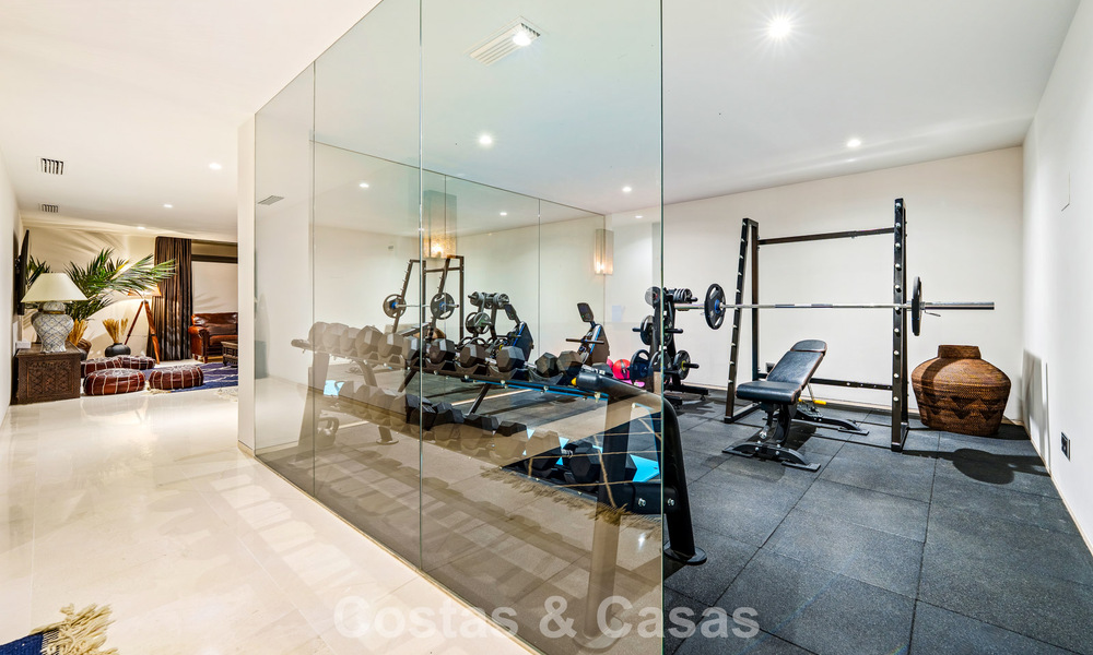 Villa de luxe exclusive au design moderniste à vendre dans la Vallée du Golf de Nueva Andalucía, Marbella 793960
